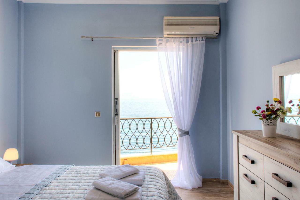 T8 Apartment On The Beach Benitses  Exterior photo